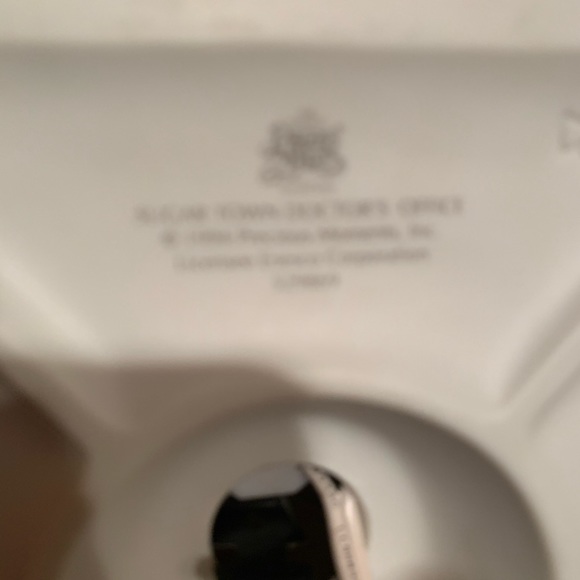 Precious Moments Sugar Town - Picture 4 of 4